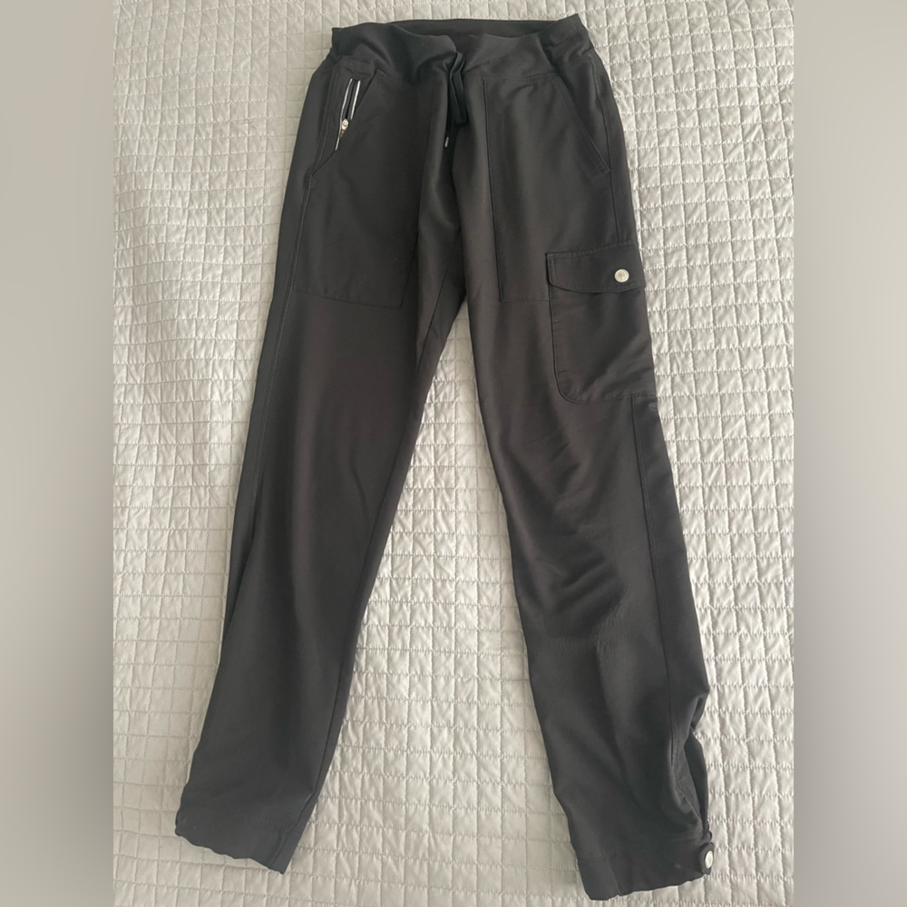 Scrub cargo jogger pants